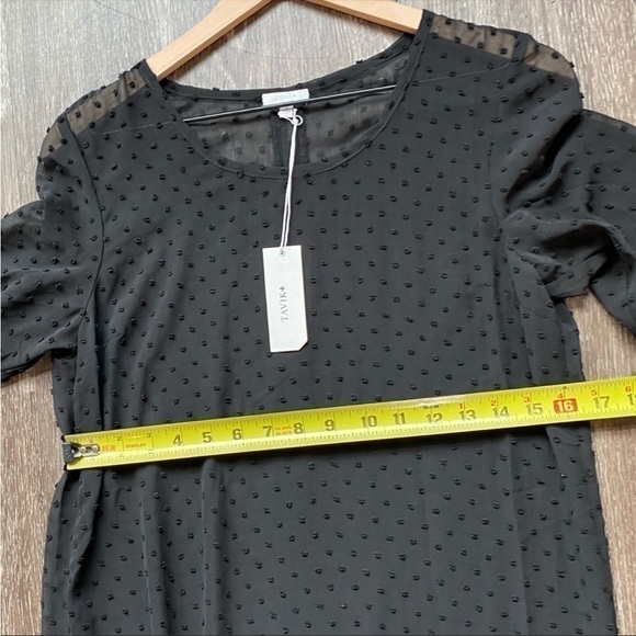 TAVIK swimwear. Caftan swimsuit cover up.
Sheer black w/side slits. Medium - Picture 5 of 7